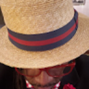 Meet your Posher, Lawrence